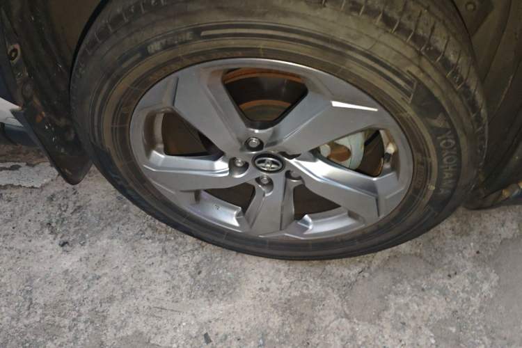 Used Toyota RAV4 2021 2.0L CVT Two-Wheel Drive Fashion PLUS Edition Right Front Wheel Hub
