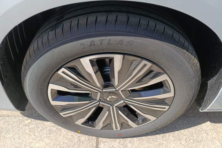 Used Wuling Wuling Starlight 730 2025 Model Pure Electric 500km Luxury Edition
