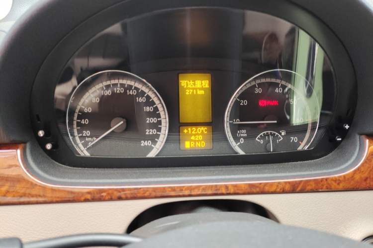 Used Mercedes-Benz Viano 2013 3.0L Navigator Edition