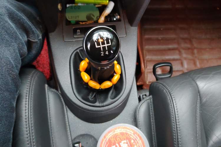 Used Volkswagen Touran 2013 1.4T Manual Comfort Edition 5-Seater Gear Lever