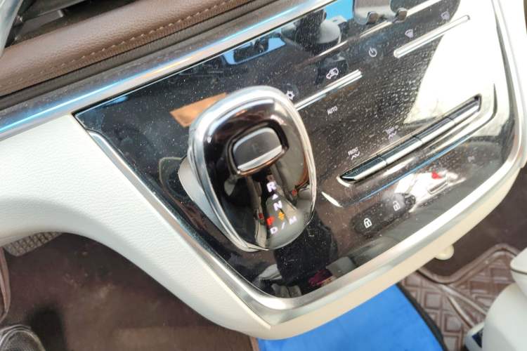 Used Buick GL8 2020 Land Business Class 652T Luxury Model