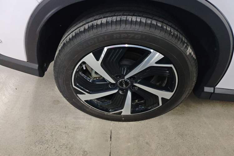 Used BYD Sealion 05 DM-i 2025 DM-i Smart Drive 115KM Flagship Model Right Rear Wheel Hub