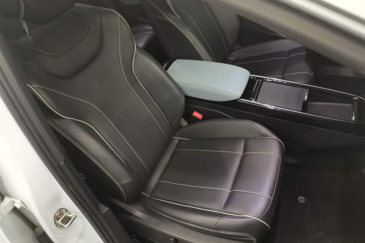 Used Volkswagen ID.4 X 2023 Pure Smart Edition Right Front Seat