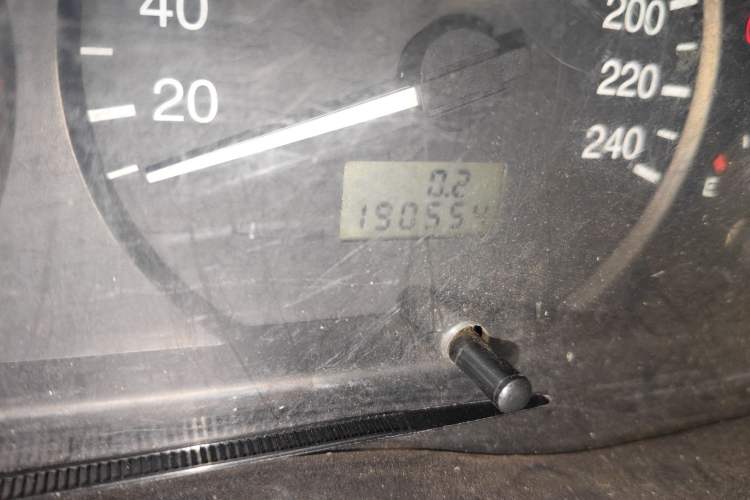 Used Ford Classic Transit 2015 2.4L Gasoline Multi-Function Vehicle Long Wheelbase 6-Seater Mid-Roof Model 4G64S4N
