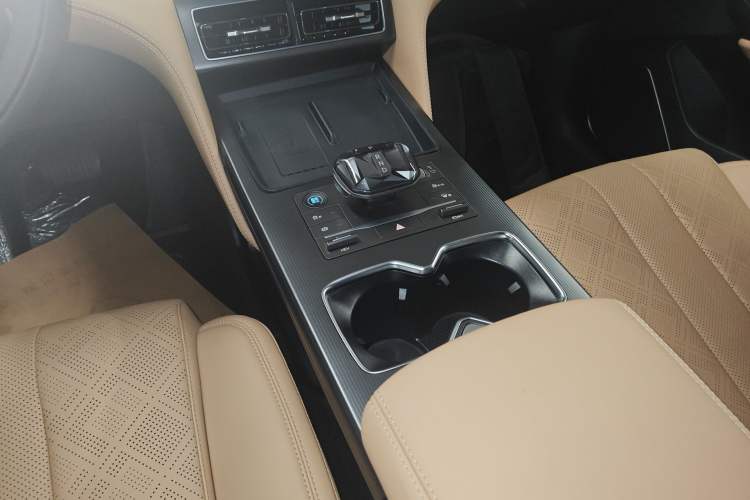 Used BYD Song L DM-i 2024 75km Leading Edition Gear Lever