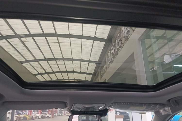 Used Changan CS75 PLUS 2024 3rd Generation Champion Edition 2.0T Intelligent Drive Performance Model
