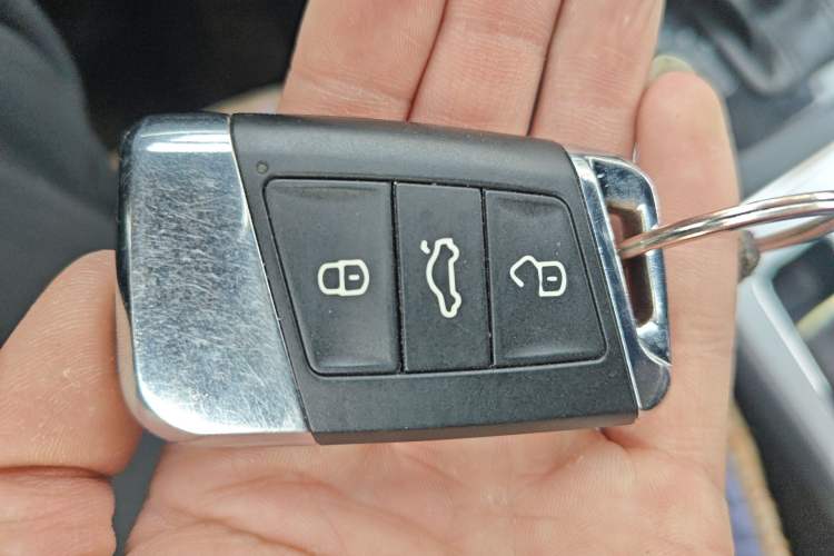 Used Volkswagen Passat 2011 1.8 TSI DSG Ultimate Edition Vehicle Key