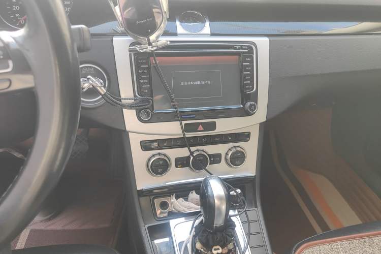 Used Volkswagen Magotan 2012 Revised 1.8TSI Luxury Version Audio And AC Panel