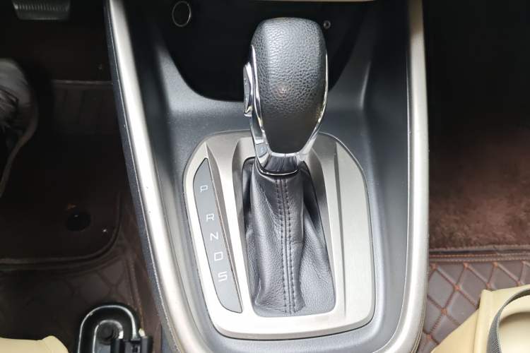 Used Ford Escort 2015 1.5L Automatic Comfort Edition Gear Lever