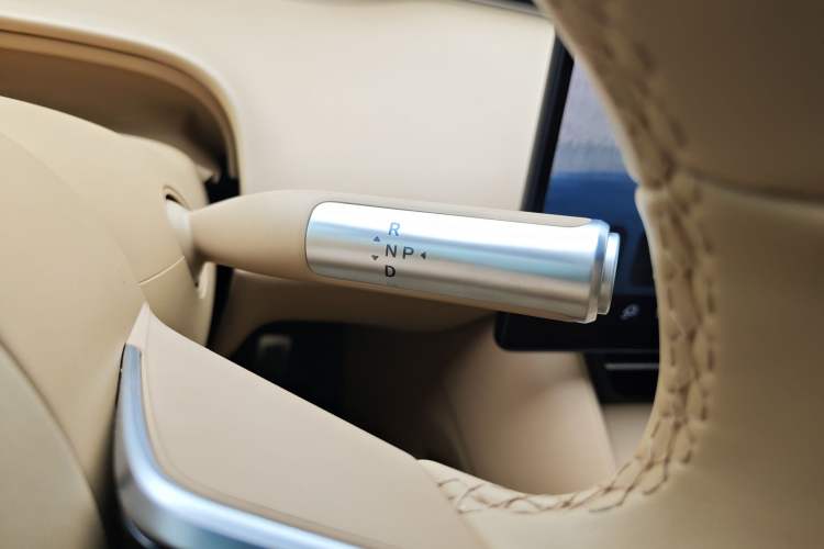 Used Hima Luxeed R7 2025 Extended-Range 331km Ultra Gear Lever