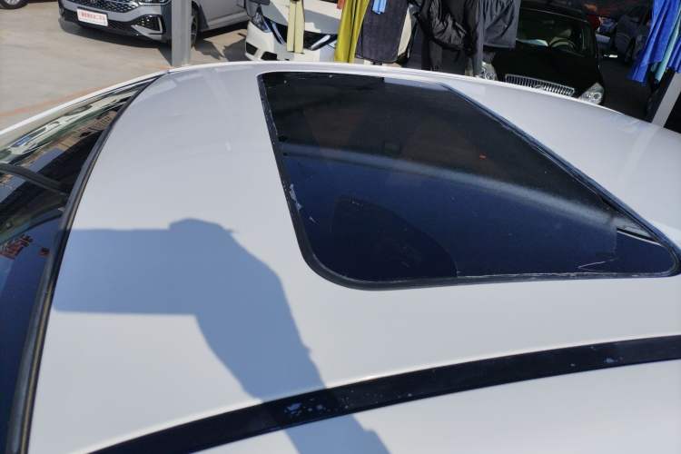 Used Hyundai Celesta 2017 1.6L Automatic Enjoyment Version GLS