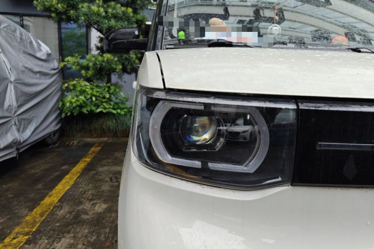 Used Wuling Hongguang MINIEV 2022 Macaron Premium Model – Lithium Iron Phosphate Right Front Headlight
