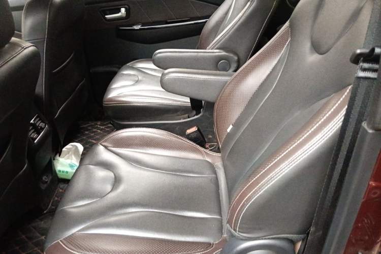 Used Dongfeng Fengon 370 2018 S370 1.5L CVT Luxury 7-Seater Left Rear Seat