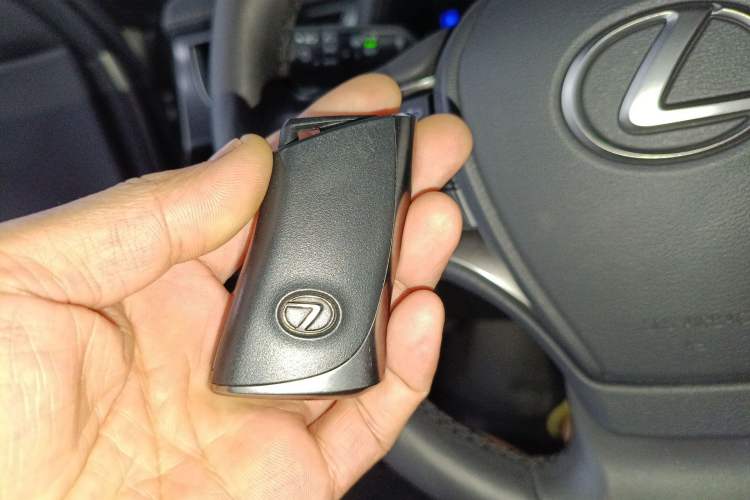 Used Lexus UX 2022 260h Explore-Edition