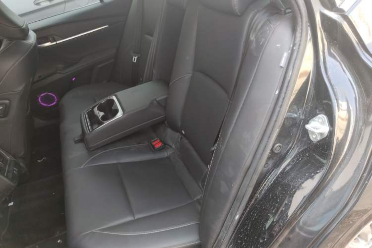 Used Toyota Camry 2026 Model Dual-Engine 2.0HGVP Luxury Edition