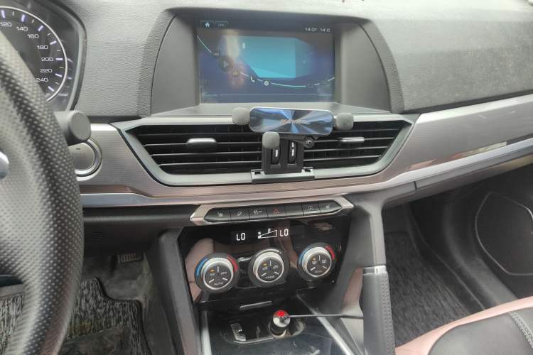 Used Haval H6 2017 Revised Red-Label Sport Version 1.5T Automatic Two-Wheel Drive Premium Edition
