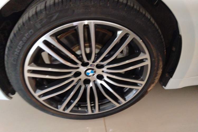 Used BMW 5 Series 2018 Facelifted 530Li xDrive M Sport Package
