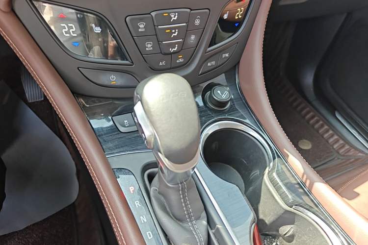 Used Buick Envision 2018 20T Two-Wheel Drive Luxury Model