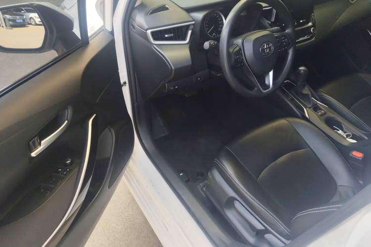 Used Toyota Corolla 2021 Dual-Motor 1.8L E-CVT Elite Edition Driver Seat