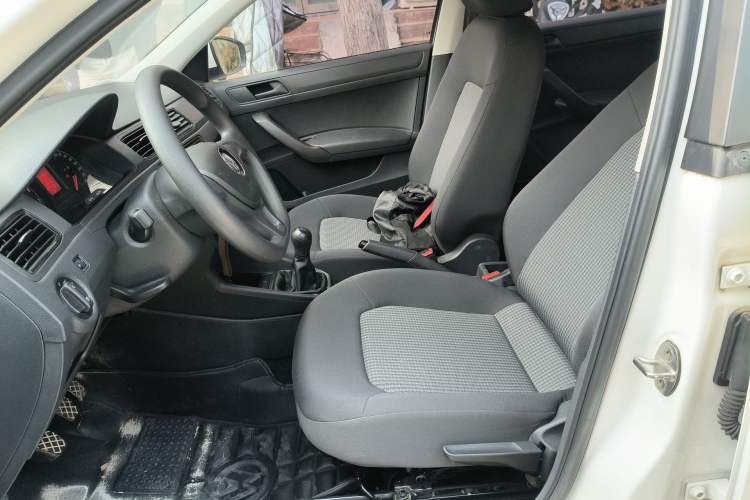 Used Volkswagen Santana 2019 1.5L Manual Fashion Edition China VI Standard Left Front Seat