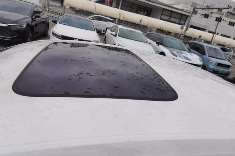 Used Volkswagen Lavida 2021 1.5L Automatic Comfort Edition Roof