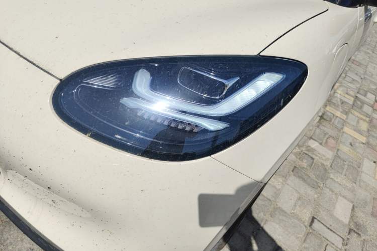 Used Wuling Bingo 2025 410 km Lingxi Deluxe Edition Left Front Headlight