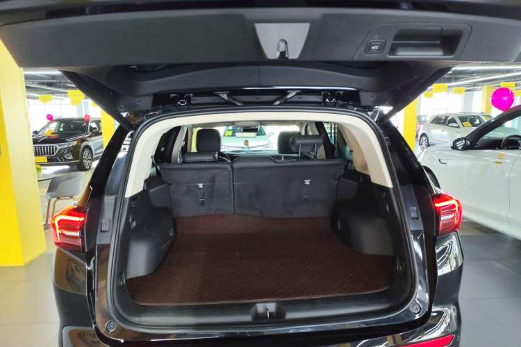 Used Buick Envision 2023 Encore Plus 652T Five-Seat All-Wheel-Drive Luxury Model