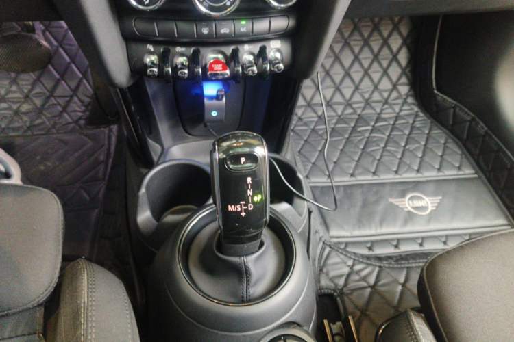 Used MINI 2018 1.5T COOPER Classic Edition