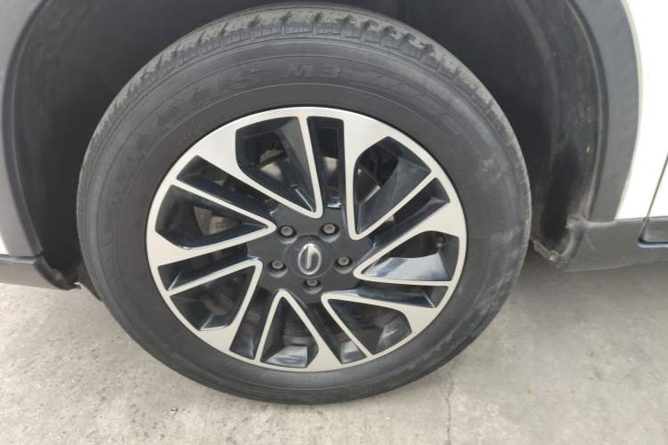 Used GAC Trumpchi GS4 2015 200T G-DCT Elite Edition Left Front Wheel Hub