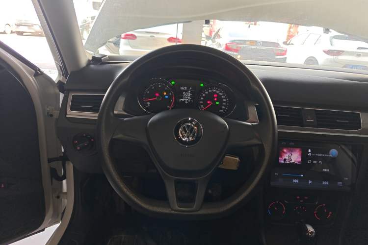 Used Volkswagen Bora 2018 1.5L Automatic Fashion Model Steering Wheel