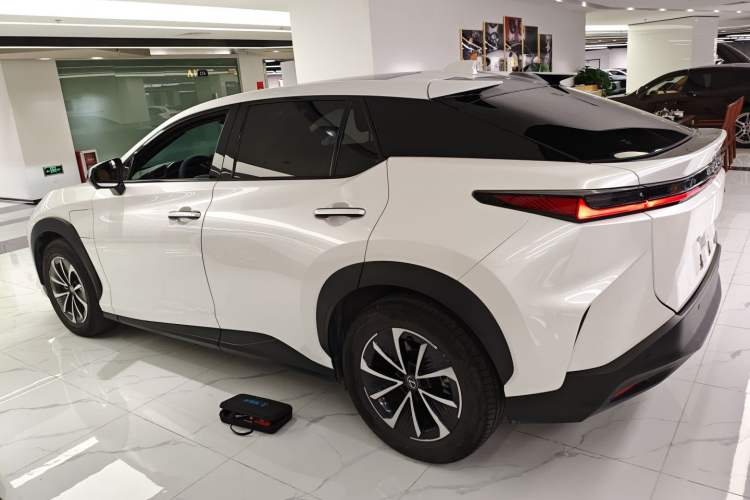 Used Lexus RZ 2023 450e All-Wheel Drive Luxury Edition
