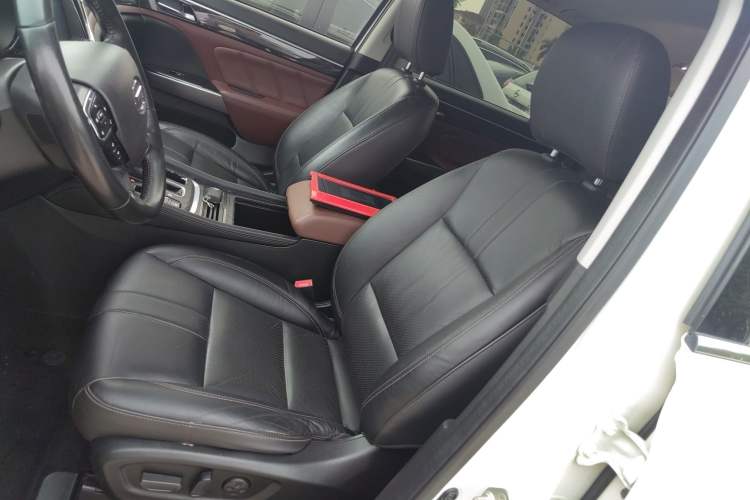 Used GAC Trumpchi GS8 2017 320T Two-Wheel Drive Luxury Edition (7 Seats)
