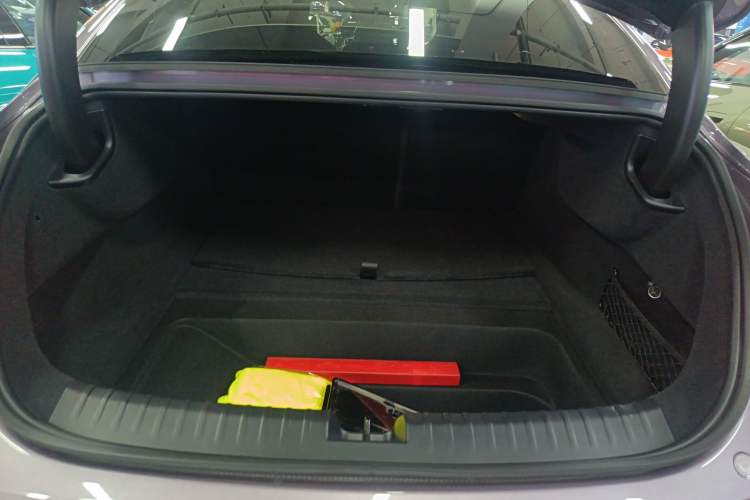 Used Xiaomi Auto SU7 2024 Four-Wheel Drive Ultra-Long Range Advanced Intelligent Driving Max Edition