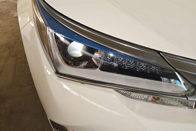 Used Toyota Corolla 2016 Dual-Engine 1.8L E-CVT Leading Edition