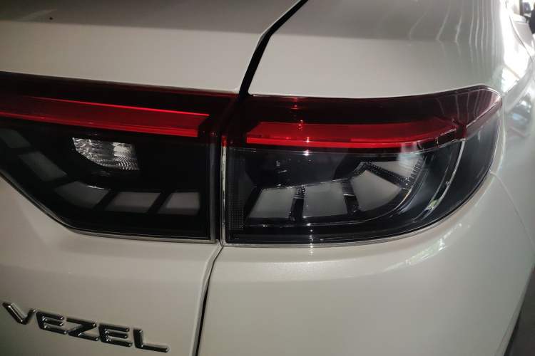 Used Honda Vezel 2023 1.5L CVT Tech Edition