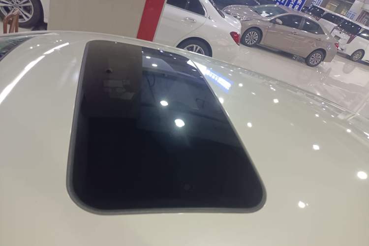 Used Nissan Tiida 2020 1.6L CVT Smart Drive Edition Roof