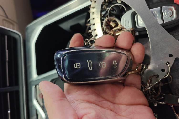 Used Haval XY 2022 2.0T ZhiZun Edition Vehicle Key