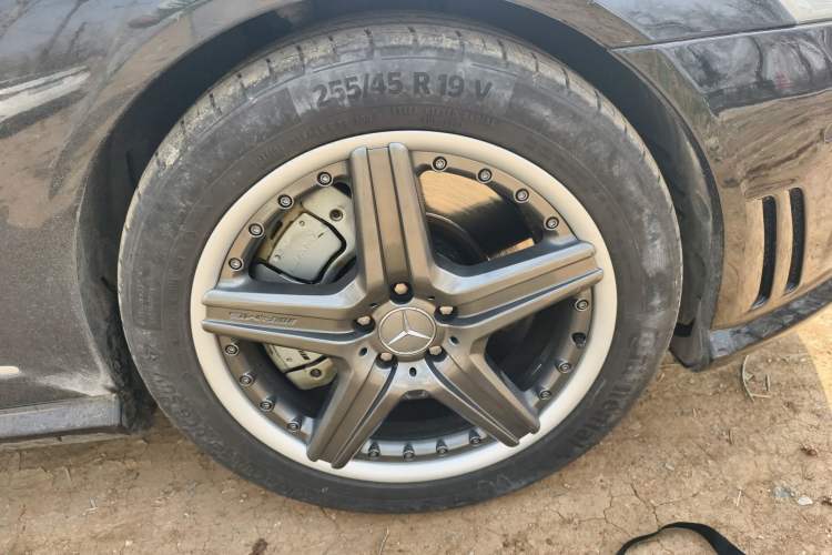 Used Mercedes-Benz S-Class AMG 2007 AMG S 65 Right Front Wheel Hub