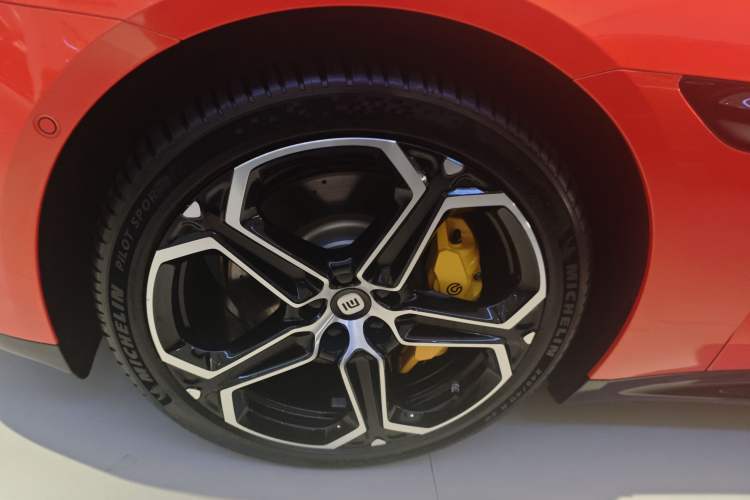 Used Xiaomi Auto SU7 2024 Rear-Drive Long-Range Intelligent Driving Version
