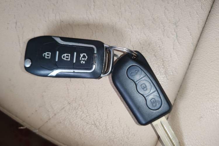 Used CHANGAN Alsvin V5 2012 1.5L Manual Sport Version China IV Standard