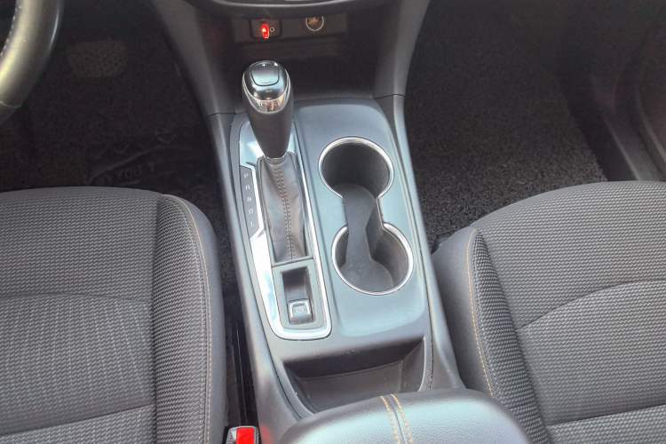 Used Chevrolet Equinox 2018 535T Automatic Chijie Edition Gear Lever