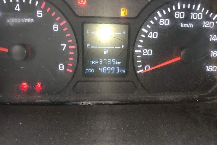 Used Foton Xiangling M 2018 1.5L Non-Load-Bearing Double-Cab with Dual Rear Tires (Cargo Version) DAM15L