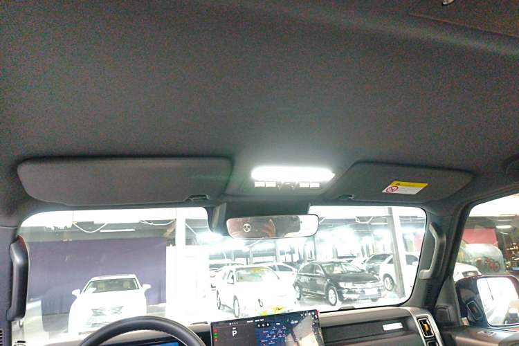 Used iCAR V23 2025 401 Two-Wheel Drive Intelligent Driving Version
