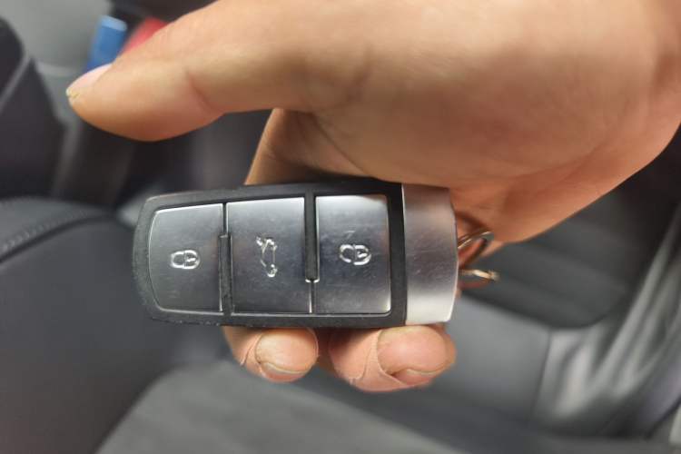 Used Volkswagen Magotan 2012 Facelift 1.8TSI Prestige Model Vehicle Key