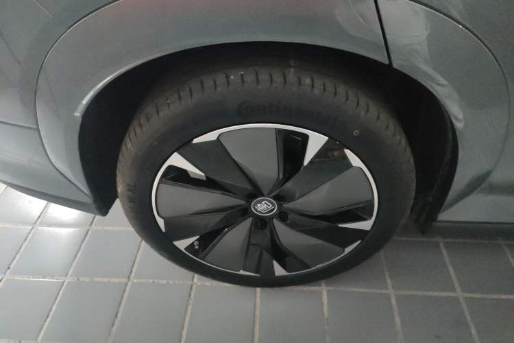 Used BYD Tang L 2025 DM 175KM Drone Player Edition