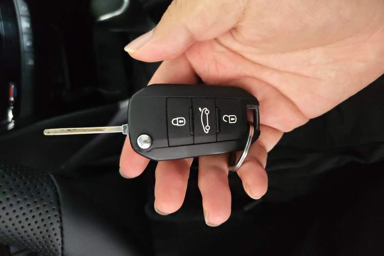 Used Peugeot 2008 2014 1.6L Automatic Fashion Edition
