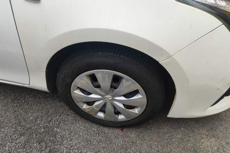 Used Toyota YARiS L Zhi Xuan 2015 1.5E Automatic Charm Edition Right Front Wheel Hub
