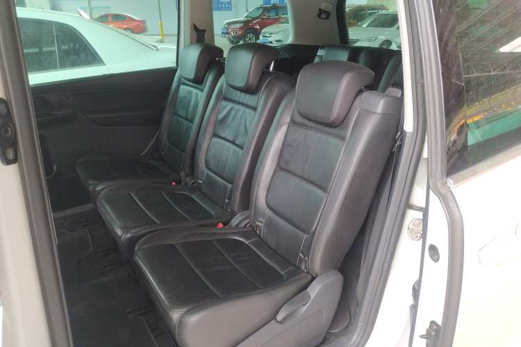 Used Volkswagen Sharan 2014 2.0 TSI Comfort Model
