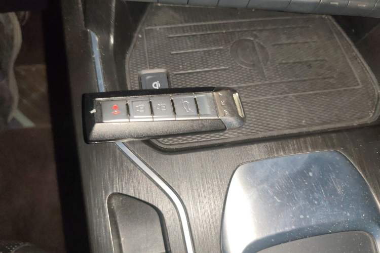 Used Wey VV6 2021 2.0T Two-Wheel Drive Smart Plus