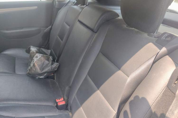 Used Mercedes-Benz B-Class 2009 B 200 Fashion Model Left Rear Seat